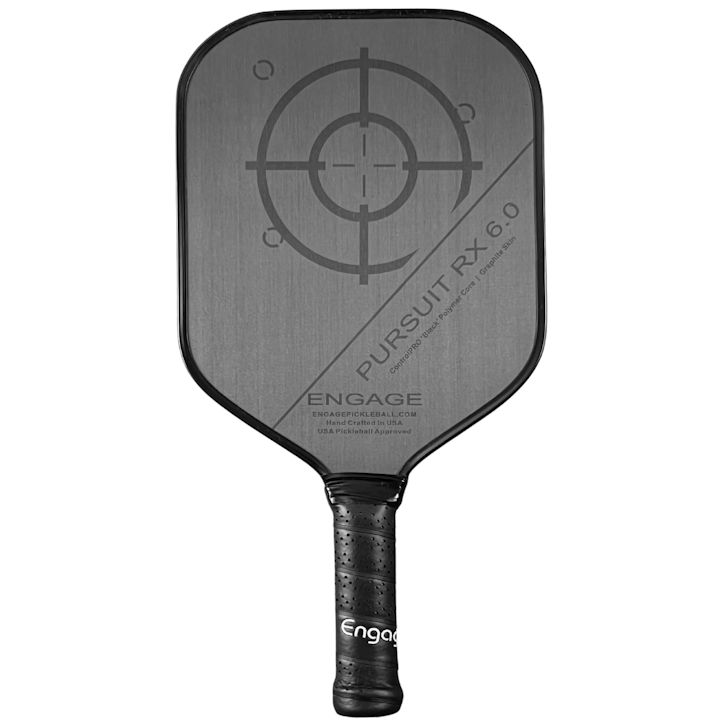 What type of carbon is utilized in the paddle?